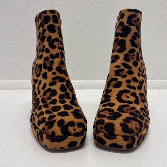 Women's Leopard Print Side Zipper Suede Square Toe Ankle Boots - 8 - Picture 3 of 10